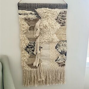 HANGING WALL RUG
